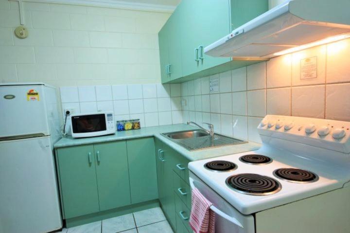 Coconut Grove Holiday Apartments Darwin Extérieur photo